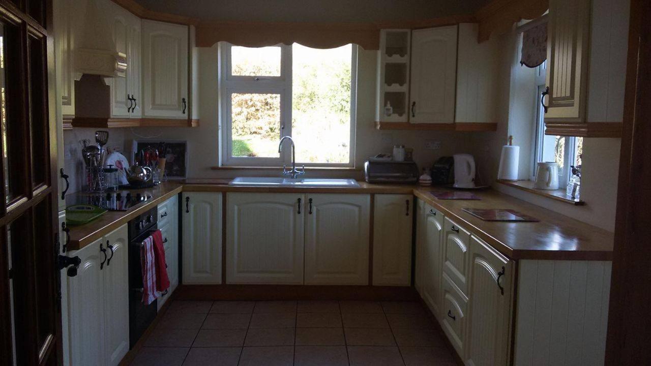 Hazel Cottage Limerick Room photo